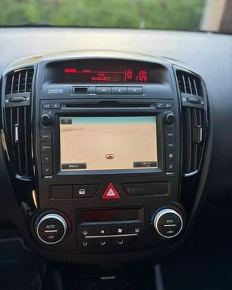 Kia Ceed cena 18000 przebieg: 253000, rok produkcji 2011 z Warszawa małe 137